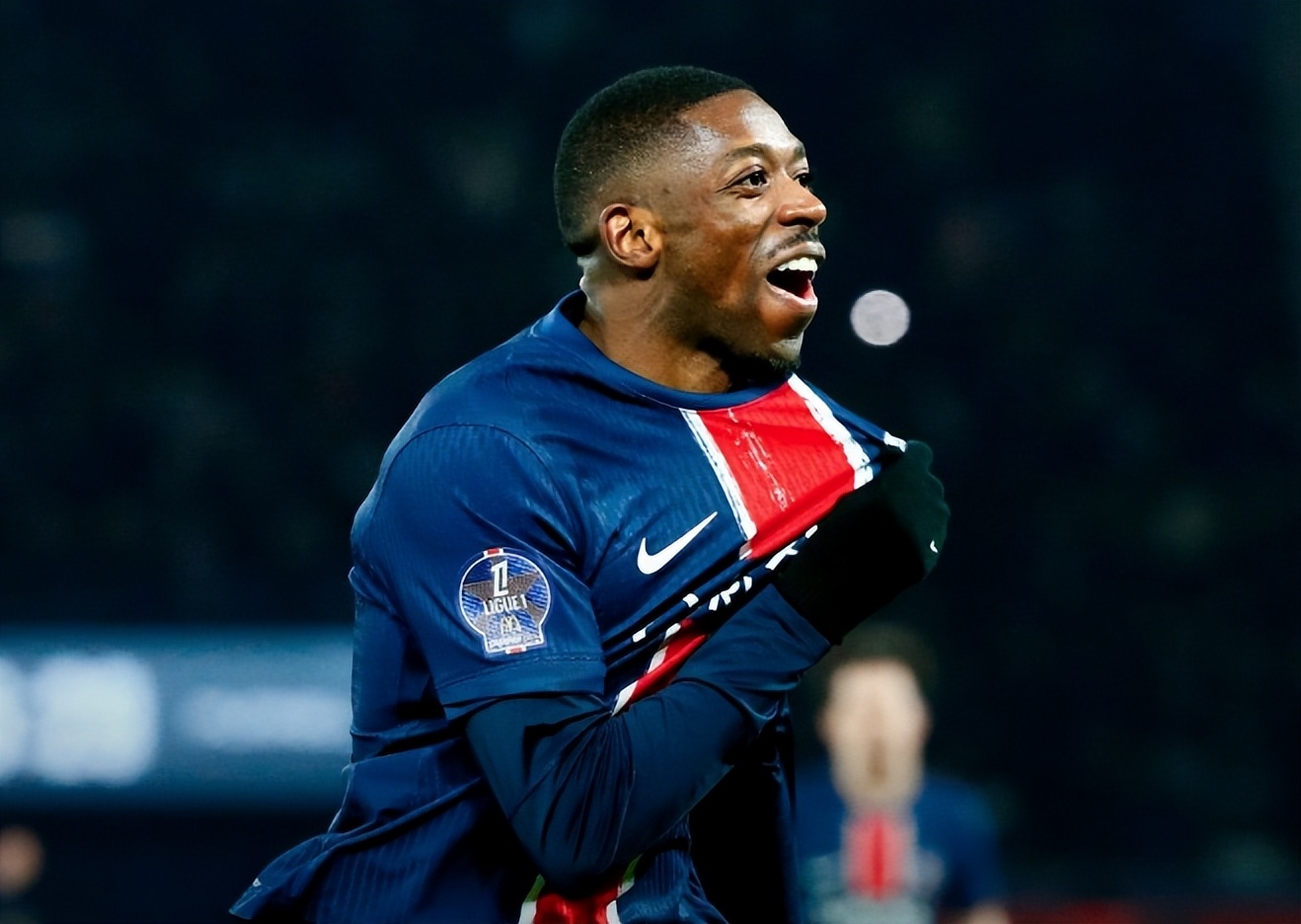 转会期法国杯传出新动向；罗马豪取连胜；管理层表态：压力陡增；阵容厚度经受考验的简单介绍